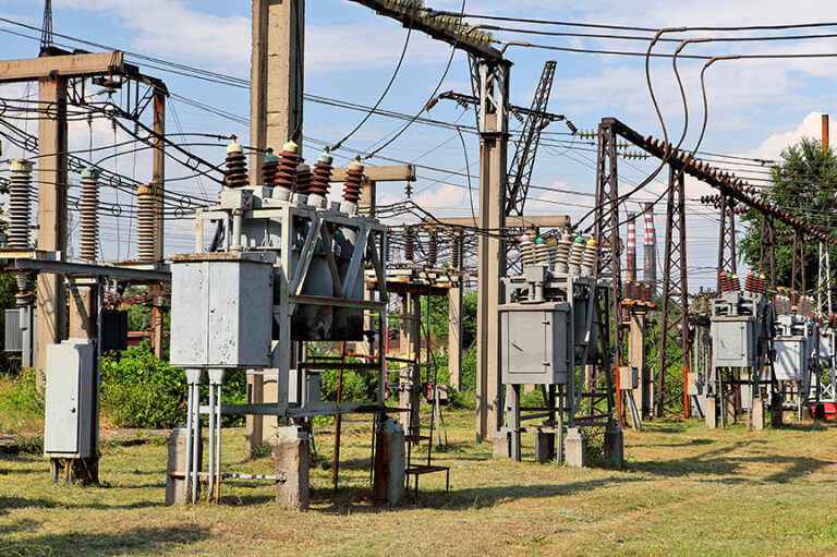 MAQSER - Instalación y mantenimiento profesional de subestaciones eléctricas industriales