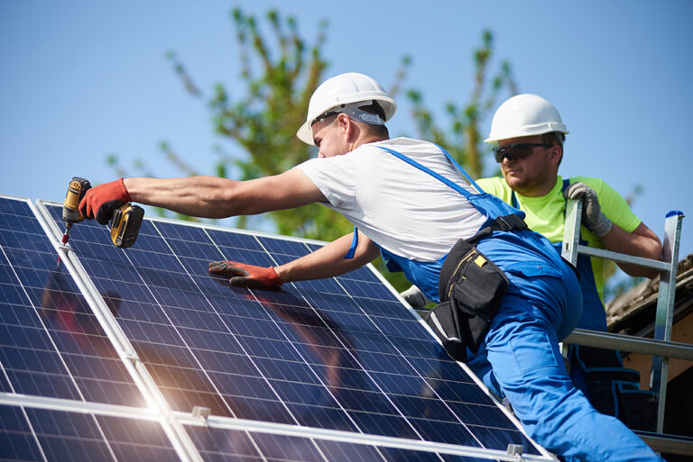 MAQSER - Instalación de paneles solares interconectados y sistemas solares independientes